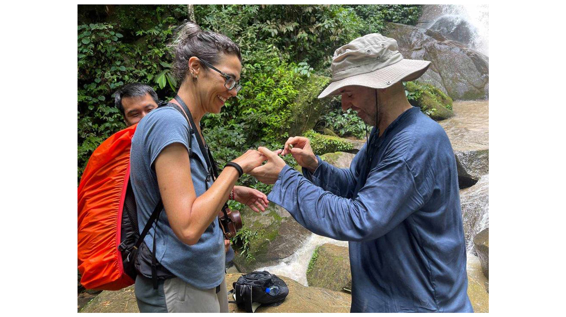 2 days trekking (TK02)
